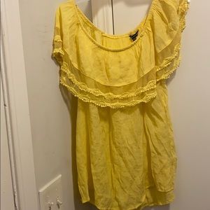 Yellow blouse gently worn